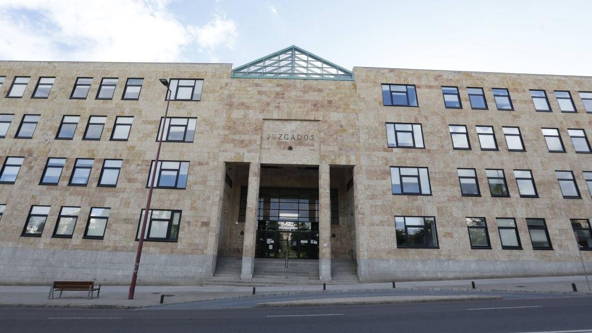 Fachada de los juzgados de León.