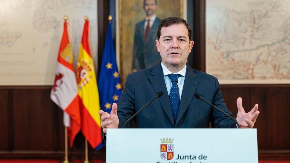 El presidente de la Junta, Alfonso Fernández Mañueco, durante su declaración institucional.