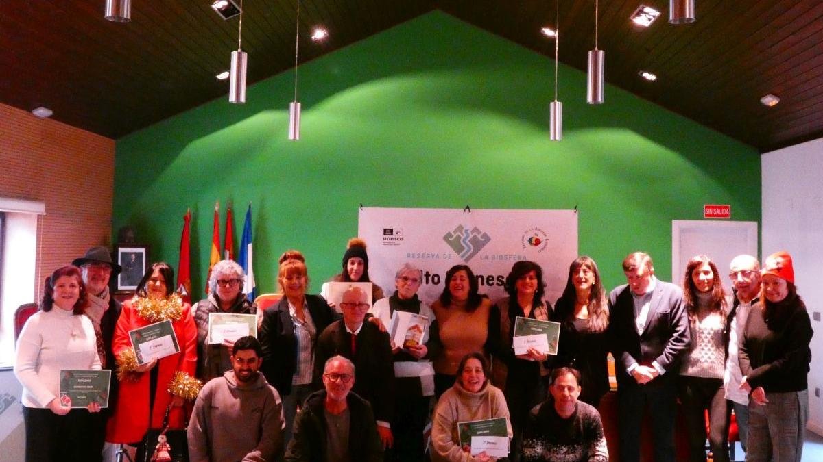 Miembros del jurado y representantes de los establecimientos galardonados.