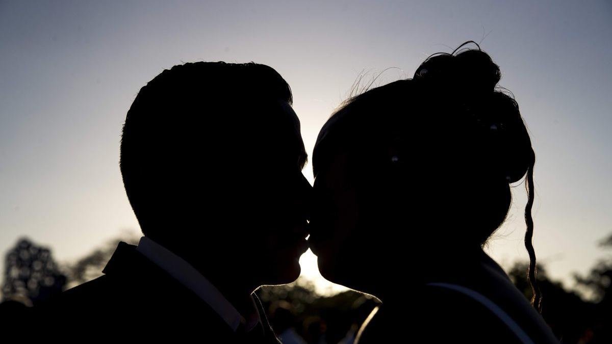 Una pareja de enamorados.