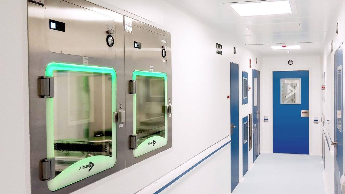 Las Salas Blancas disponen de un sistema de esclusas para garantizar un aire sin contaminantes.