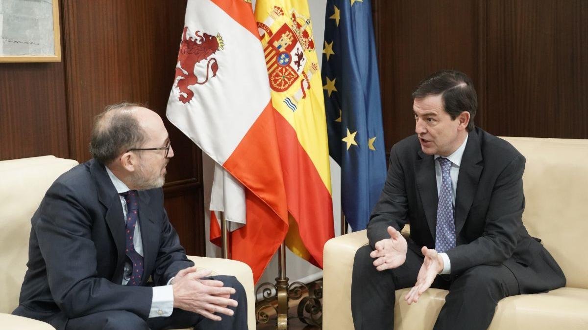 Puerta y Mañueco, en su reunión de este miércoles.