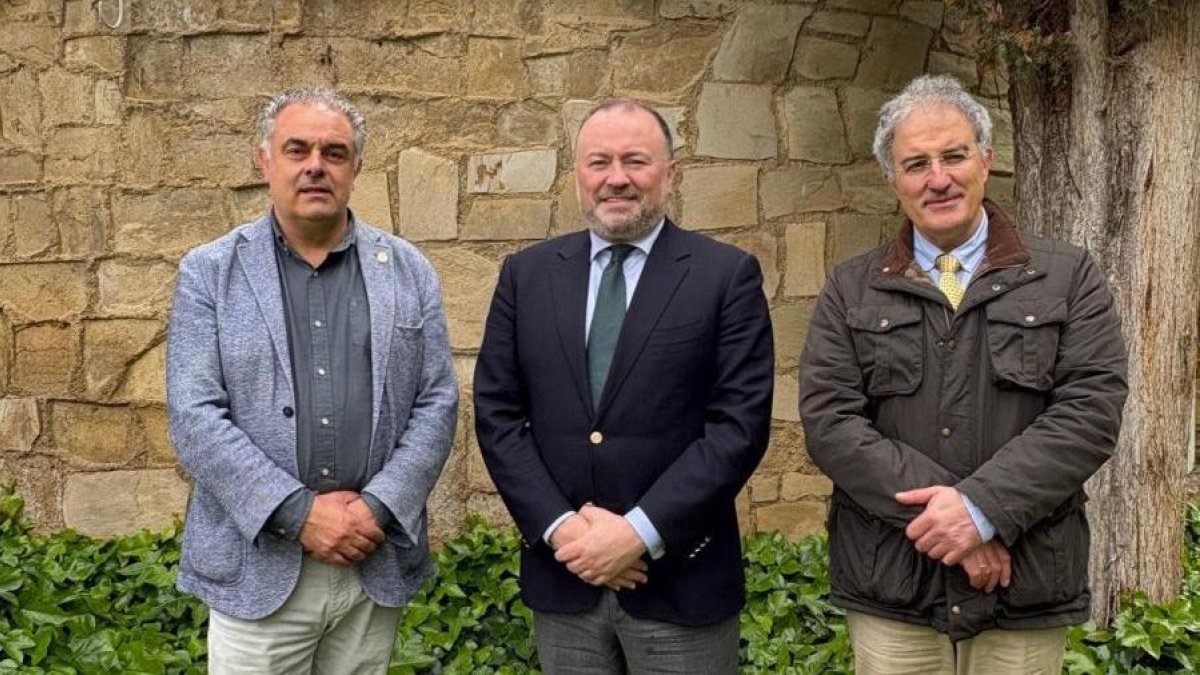 José Luis Nieto, Brian Glynn y Arsenio García, este sábado en Astorga.