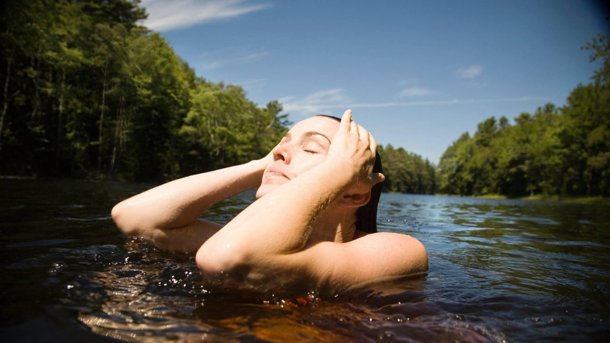 La inmersión en agua fría será uno de los momentos centrales del Baño Vadiniense que se celebrará en Salamón junto al río Dueñas.