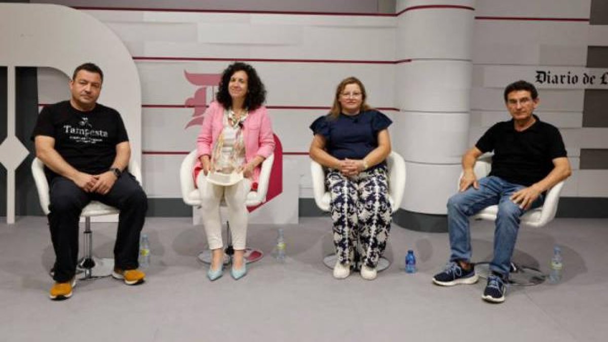 Andrés Marcos, Ana Gil, Isabel Ruiz y Javier Sanz, en el Club de Prensa del Diario de León
