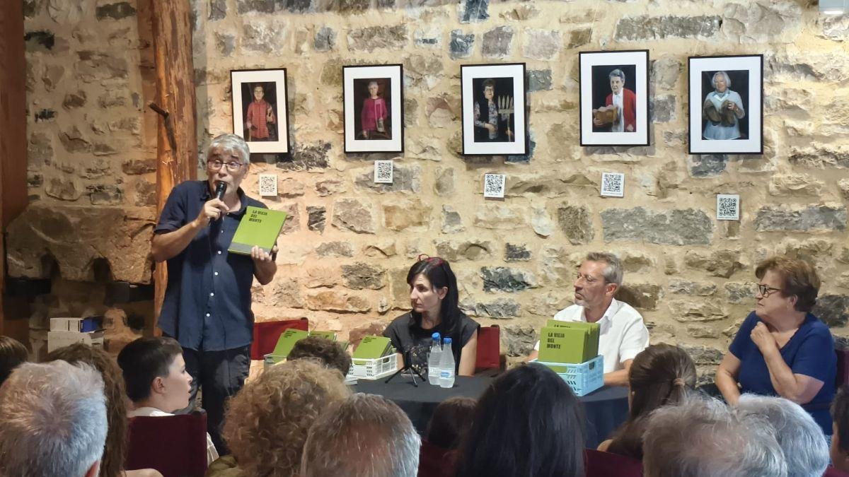 Presentación del volumen «La Vieja del Monte».