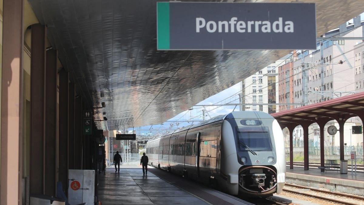 Más de 50 incidencias marcan la línea de tren Vigo-Ponferrada en un mes