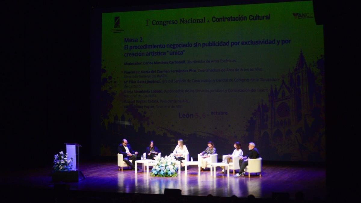 Los gestores culturales buscan en León ahorrar costes en contrataciones