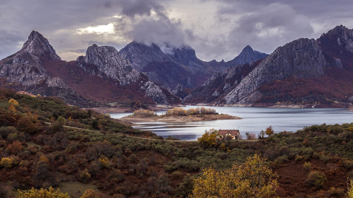 De Riaño a Piña de Esgueva: 9 rincones de Castilla y León que llegan a la final del concurso de fotos de Instagram
