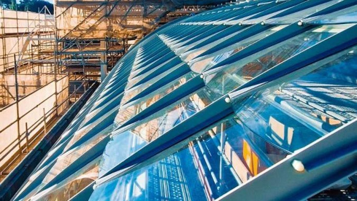 Vidrio leonés para hacer transparente el Palacio de Cristal