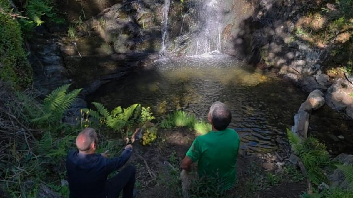 La cascada de la Igualta pone la guinda a la nueva ruta que une Espinoso de Compludo y San Cristóbal