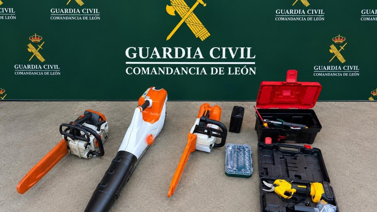 La Guardia Civil detiene a un hombre de 42 años por robar herramientas de un vehículo en Villafañe