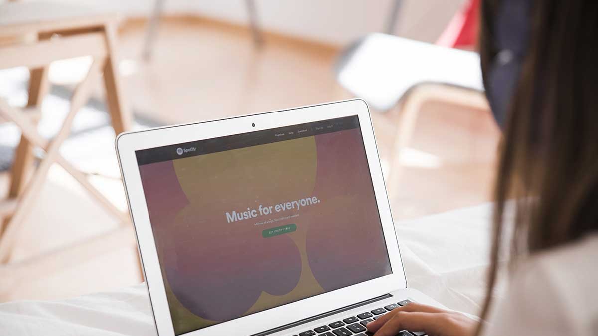 Cómo escuchar música gratis en 4 sencillos pasos