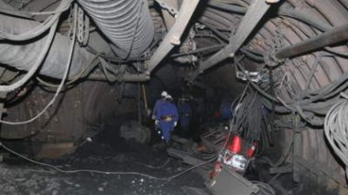 Interior de un pozo minero de la Hullera Vasco Leonesa.