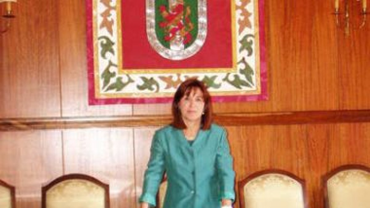 La alcaldesa de Benavides de Órbigo, Ana Rosa Sopeña.