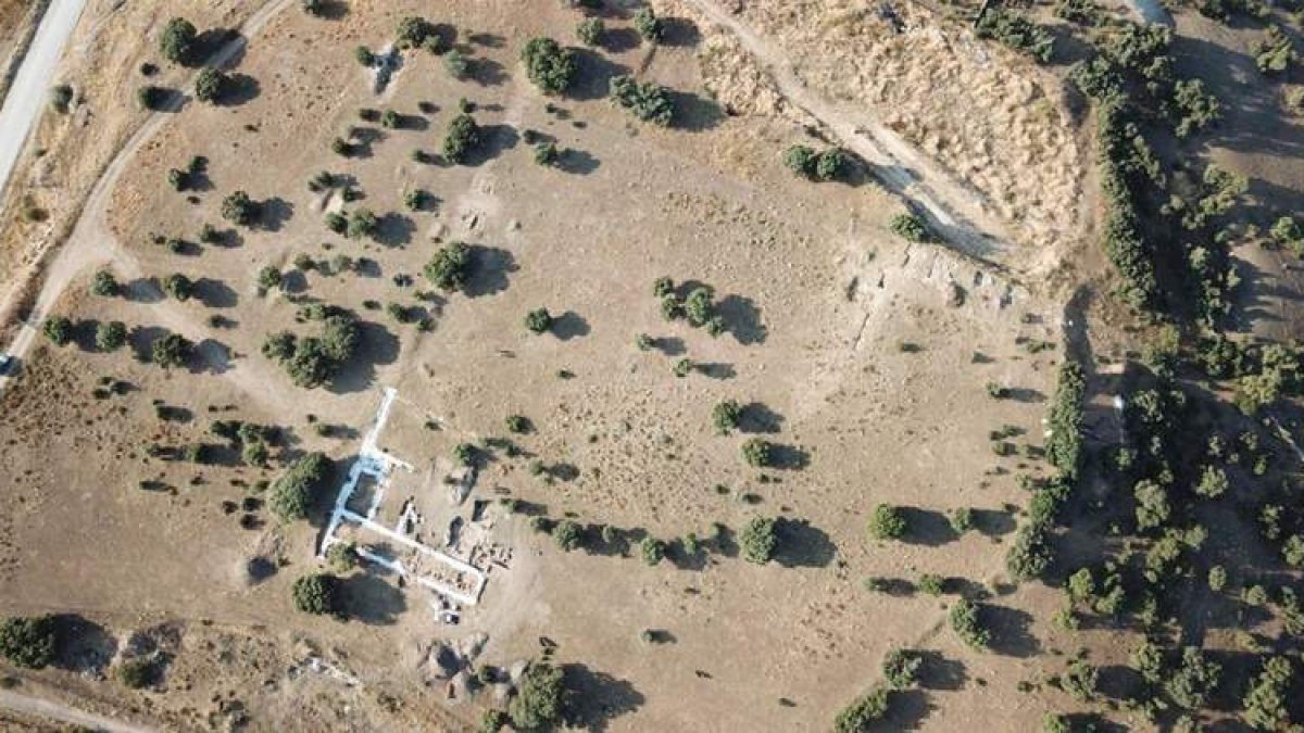 Vista general del sitio de Los Almadenes, en la zona de Guadarrama, donde se encuentra un importante yacimiento arqueológico. DL