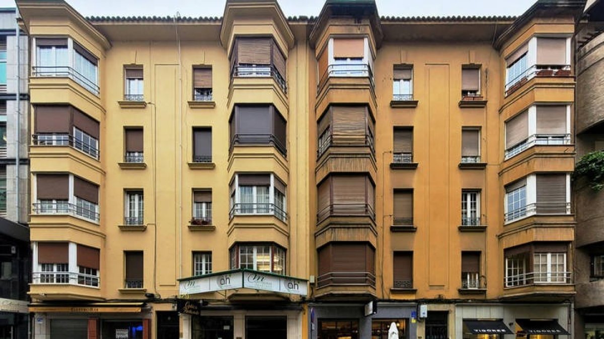 C/ Alfonso V, número 3-5. OVIDIO PRIETO, 2021