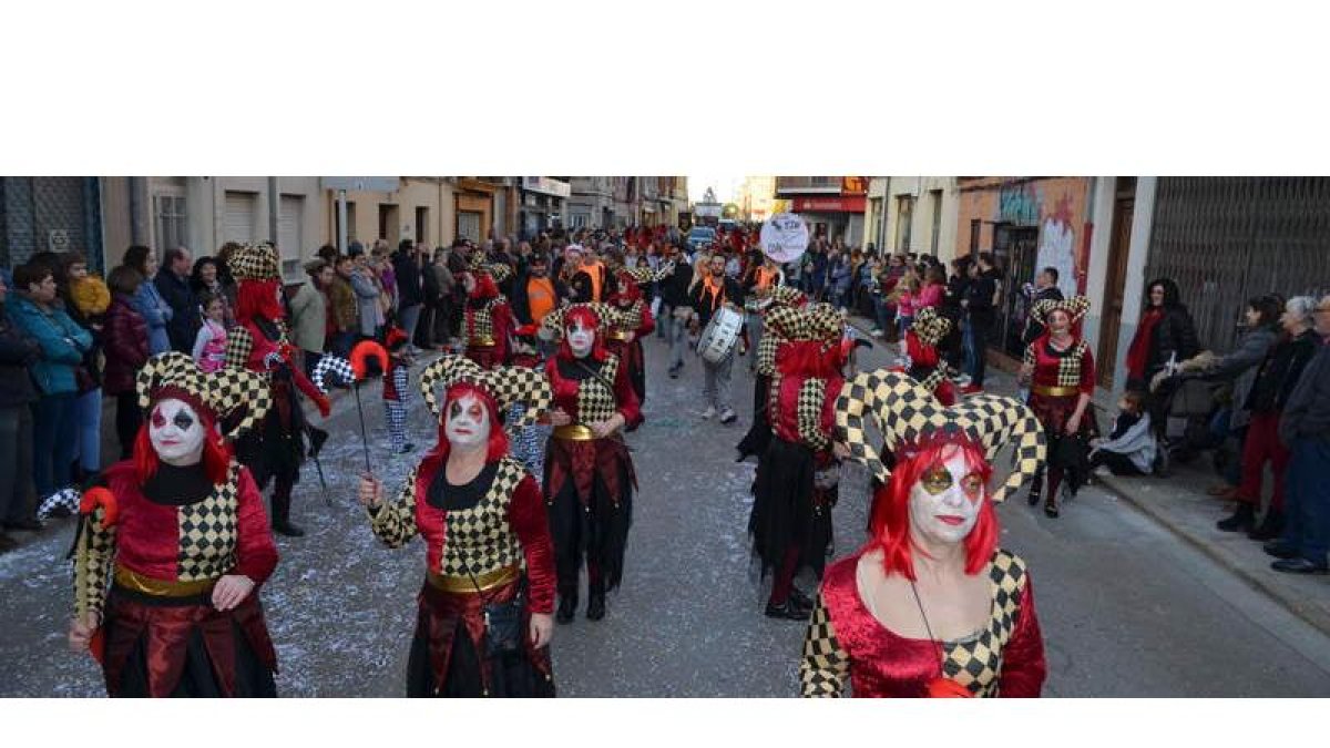 El Ayuntamiento confirma que cerca de 1.500 personas participarán en el desfile mayor que tendrá lugar el sábado