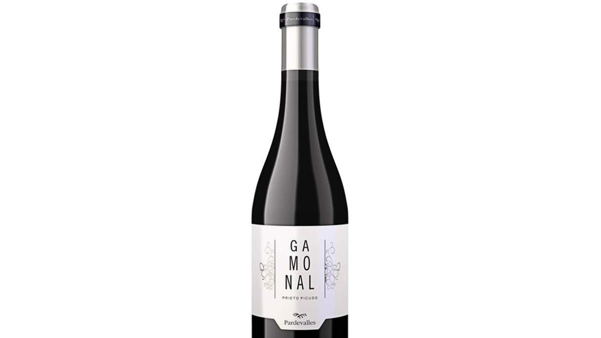 Picota intenso con magnífica formación de lágrimas en copa.Frutas maduras armonizadas con notas tostadas de la barri-ca y suaves toques de regaliz.Potente, fresco y varietal. Las notas amargas de los taninos se funden con la frutosidad enuna rica sensa