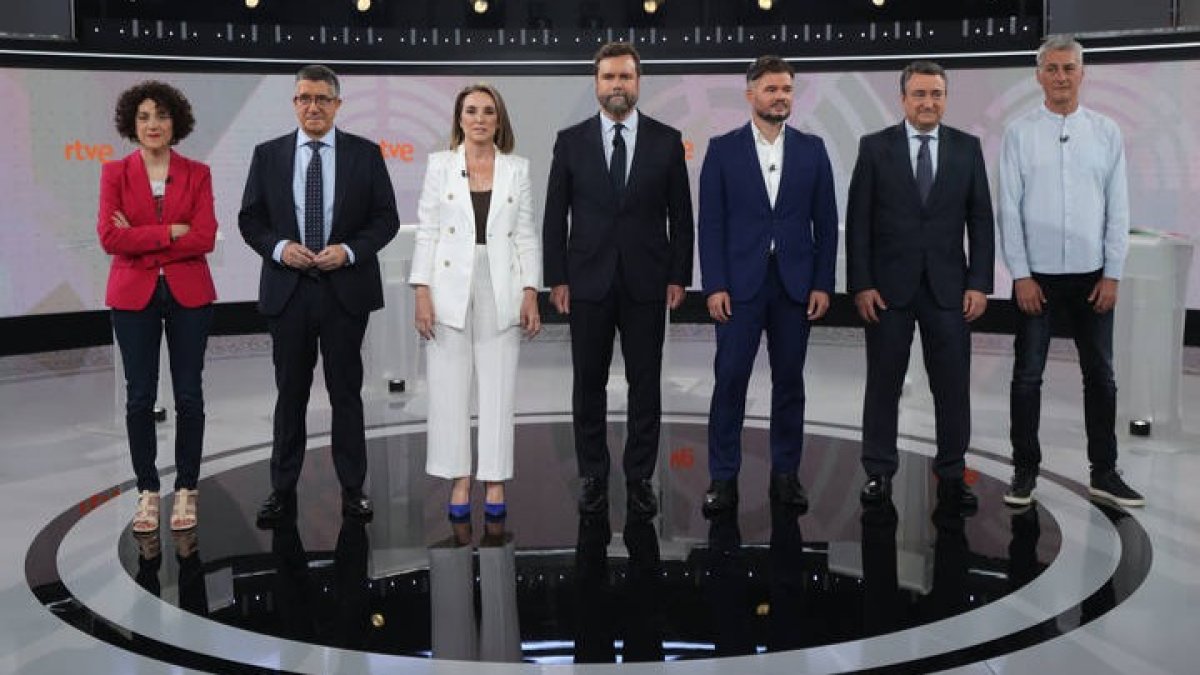 Los siete protagonistas del debate electoral de este jueves en RTVE. EFE