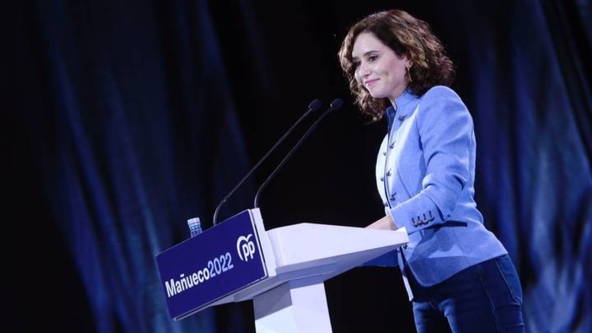 Isabel Díaz Ayuso, durante el mitin de apoyo a Mañueco. NACHO GALLEGO