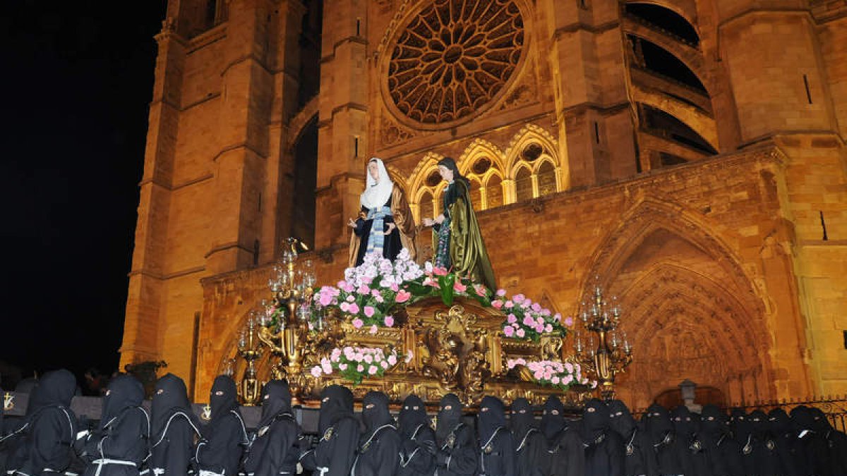 J. CASARES