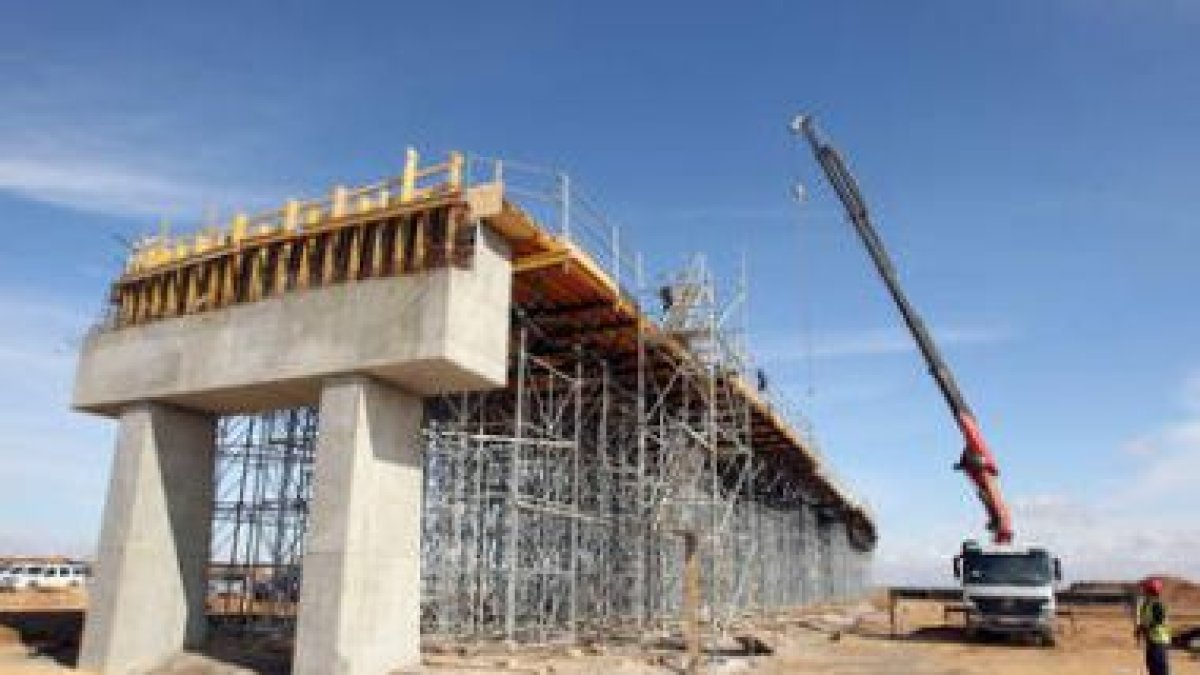 Las obras en el tramo inicial de la A-60 en Valladolid se iniciaron ya hace un año y medio