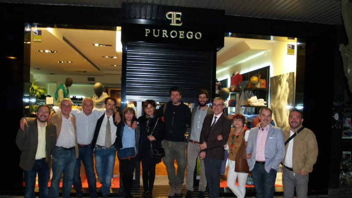 Parte del equipo técnico y artístico que la pasada semana inició el rodaje de esta película en la capital leonesa.