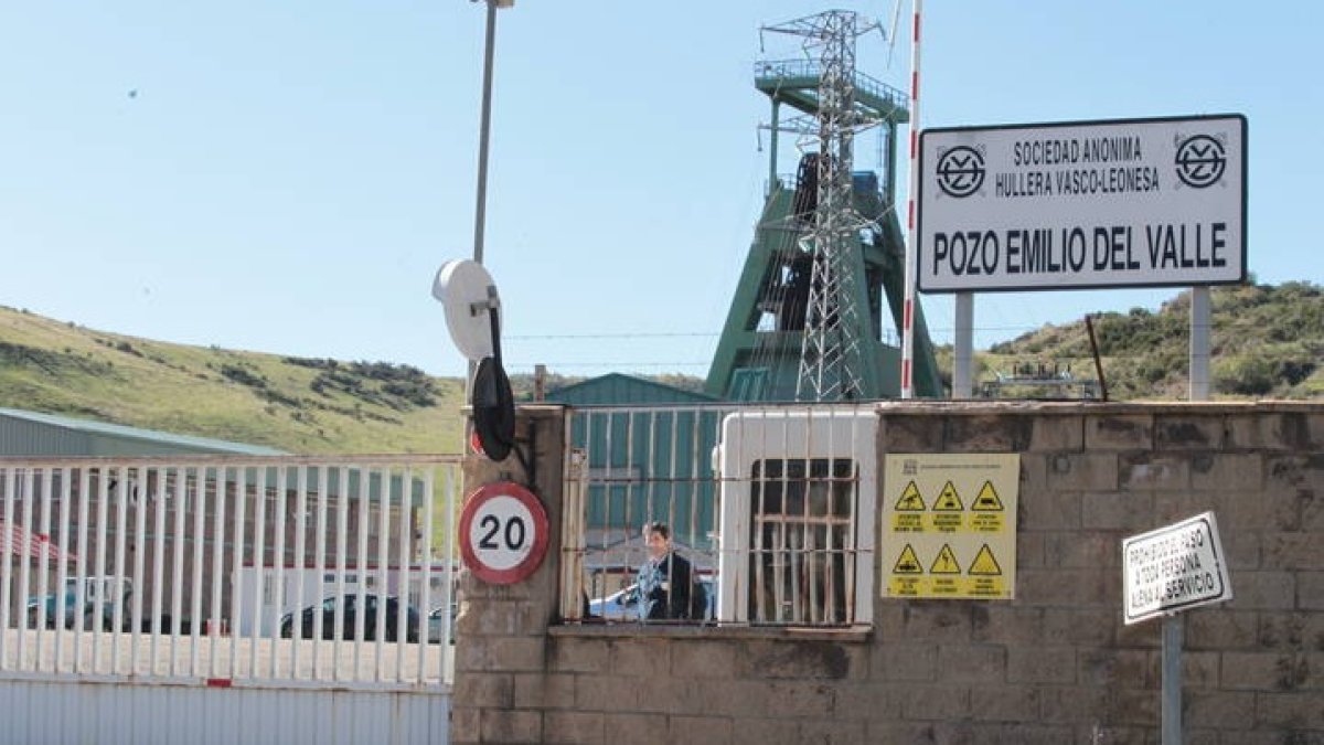 Instalaciones del pozo Emilio del Valle. RAMIRO