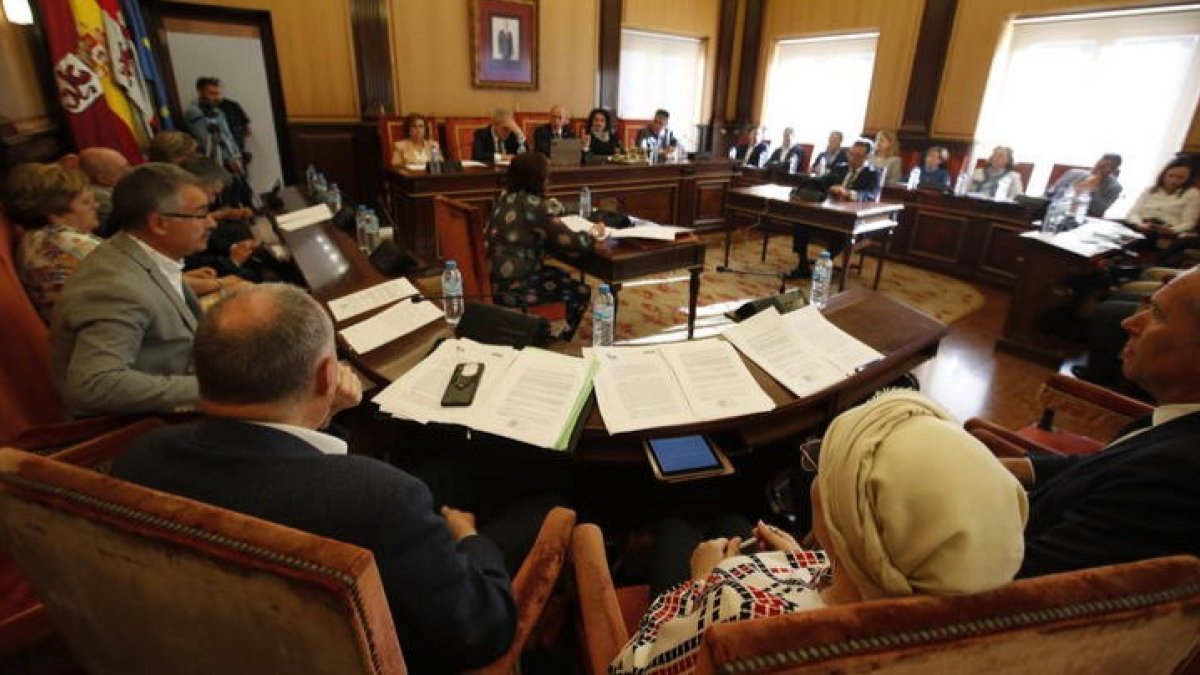 Pleno en el Ayuntamiento de León en el anterior mandato. RAMIRO