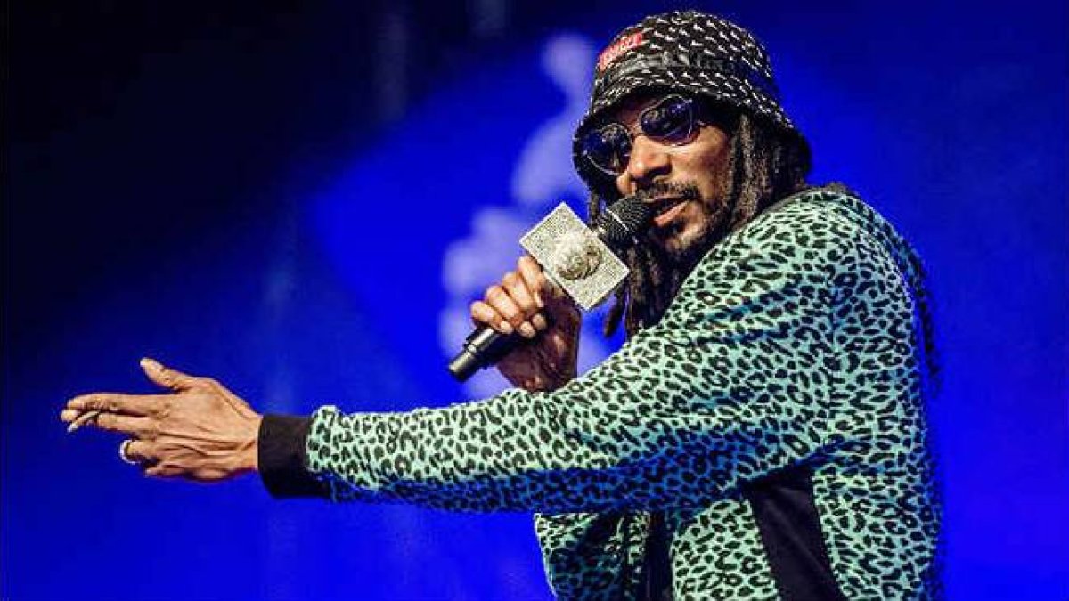 El rapero estadounidense Snoop Dogg durante el festival de música 'tierras bajas' en Biddinghuizen, Países Bajos.