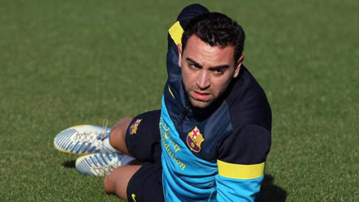 Xavi no estará ante el Celta y es duda frente al PSG.