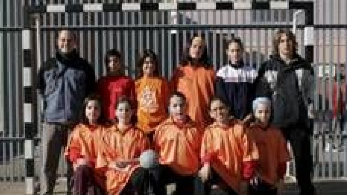 Formación del San Claudio que milita en la categoría alevín femenino