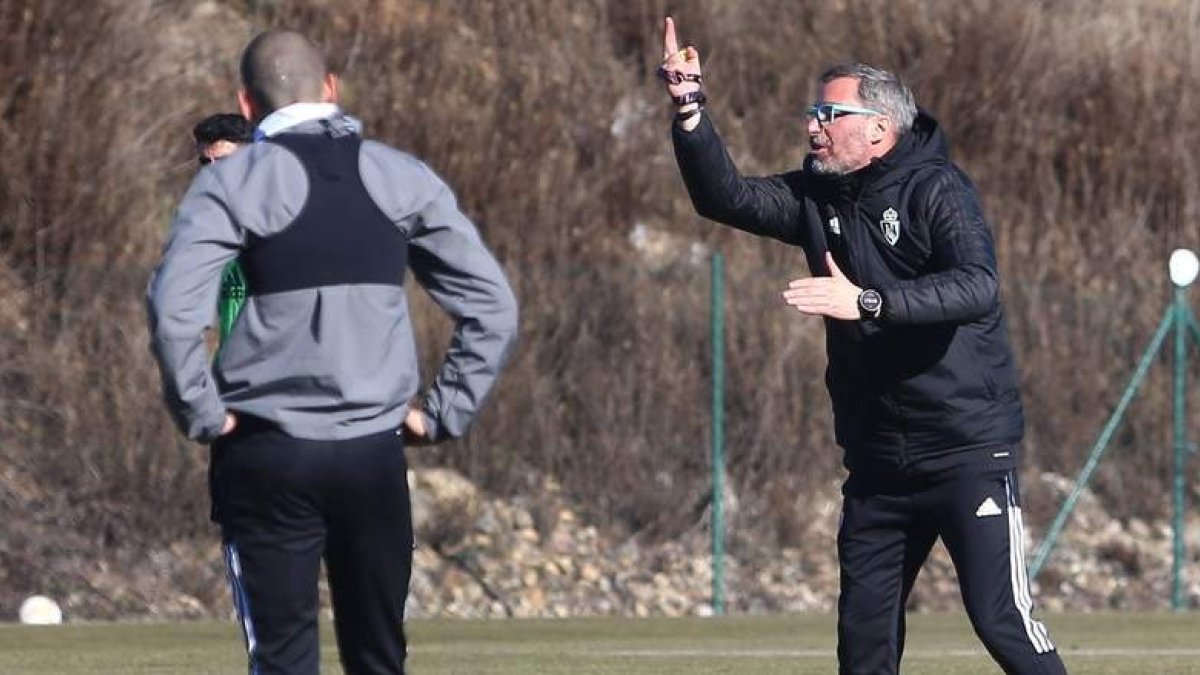 La Deportiva, en un entrenamiento, buscará recuperar la senda del triunfo frente al Lugo. LDLM