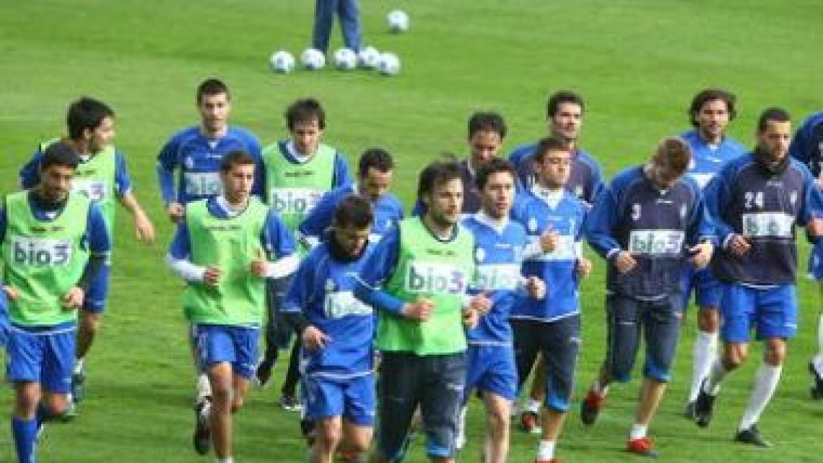 Granero tiene a toda la plantilla a su disposición para este partido.