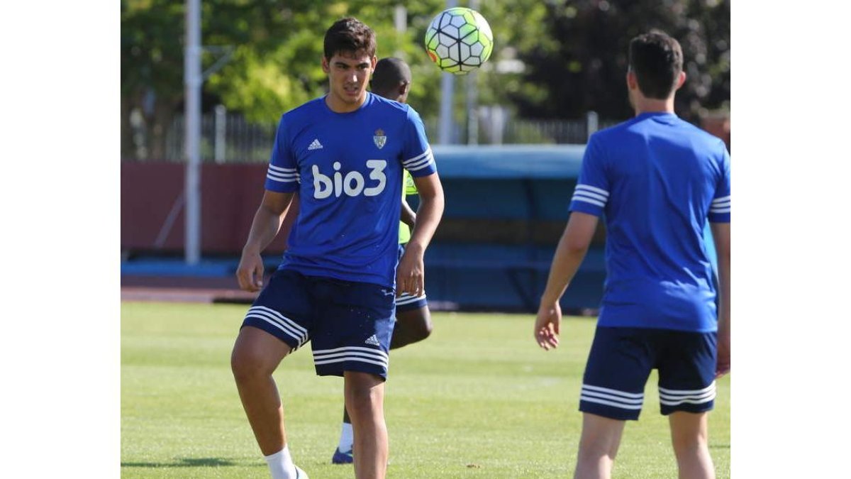 Dani Suárez, en un entrenamiento de pretemporada.
