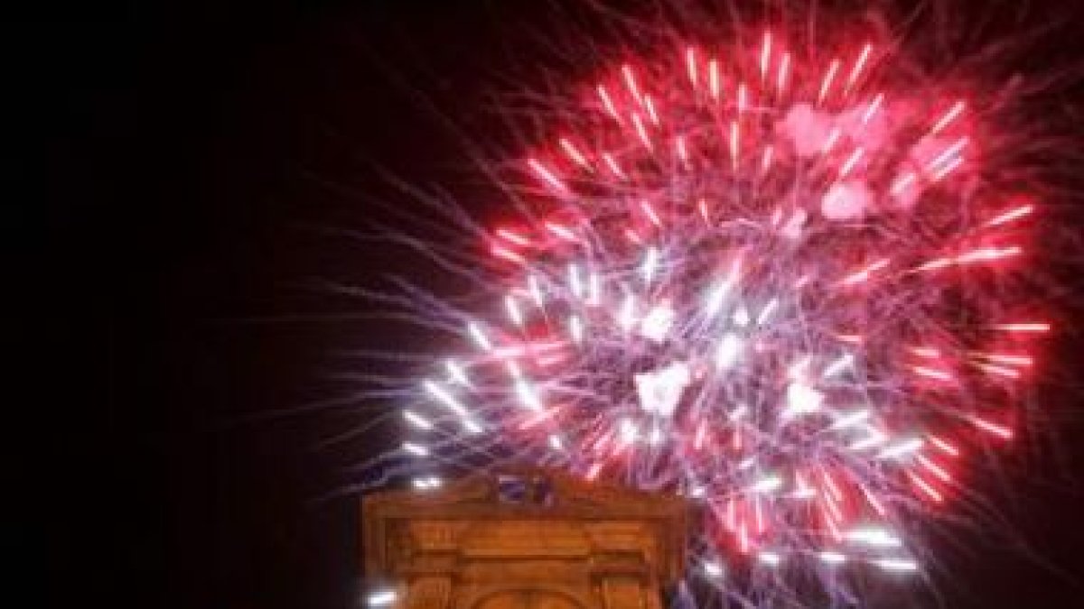 El sábado, a las 23.30 horas, tendrá lugar la quema de fuegos artificiales cerca del santuario.