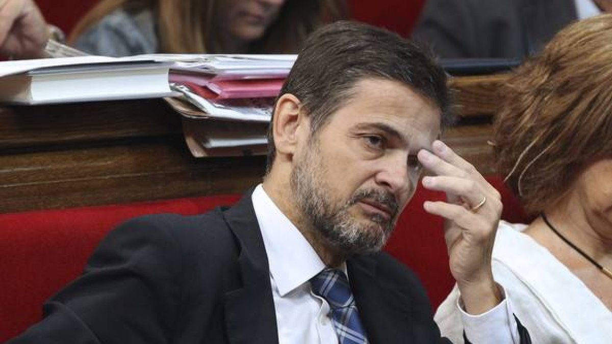 El exsecretario general de CDC Oriol Pujol en el Parlament durante una sesión de control del Govern este mes de julio.