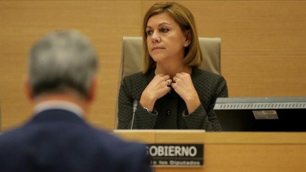 La ministra de Defensa, María Dolores de Cospedal, comparece ante la comisión.