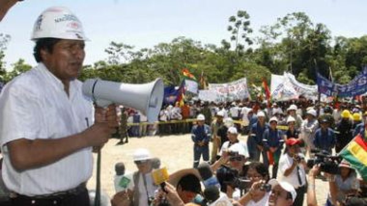 El presidente boliviano, Evo Morales, nacionalizó ayer la empresa Chaco