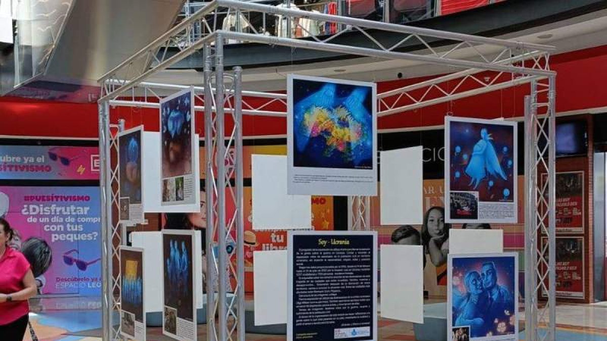 La exposición de Olga Wilson en Espacio León. DL