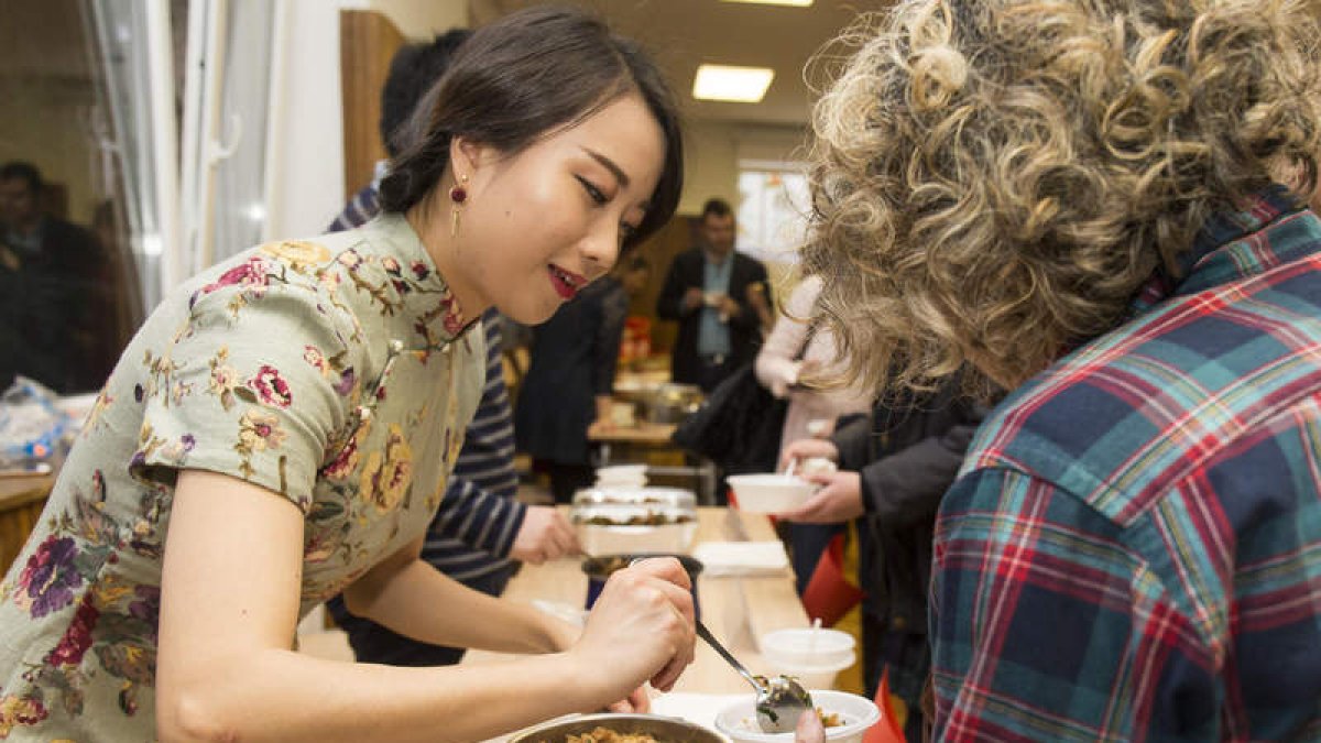 El Intituto Confucio celebra la entrada del nuevo año en León con una muestra gastronómica.