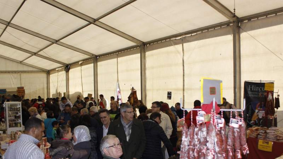 Los puestos de la feria se instalarán en una carpa de más de 750 metros cuadrados. CAMPOS