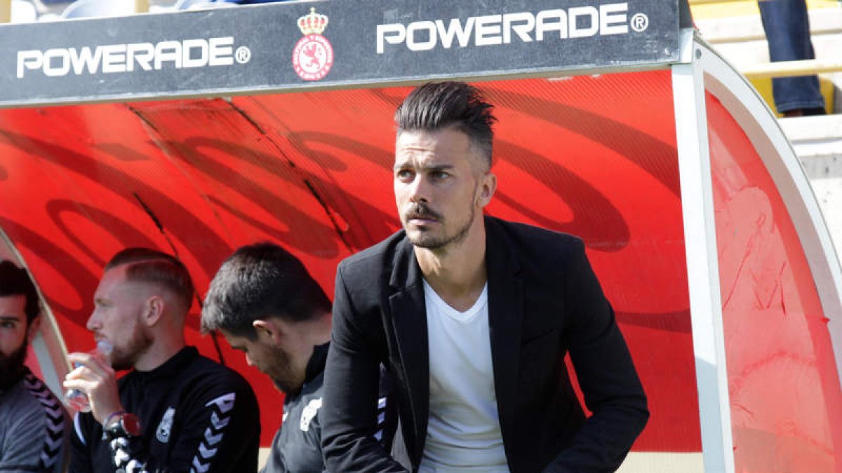 Rubén de la Barrera volverá a confiar en los habituales para enfrentarse al Rayo Vallecano tras el desastre de la Copa. SECUNDINO PÉREZ