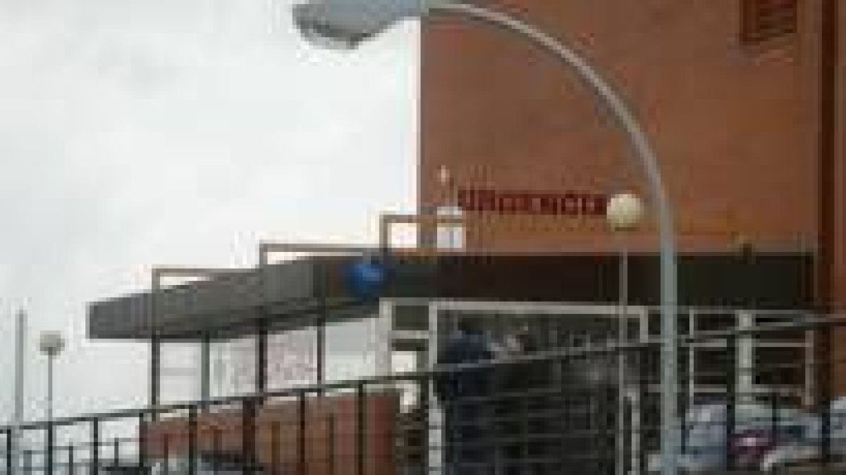 El área de Urgencias del Hospital del Bierzo es pequeña para la demanda