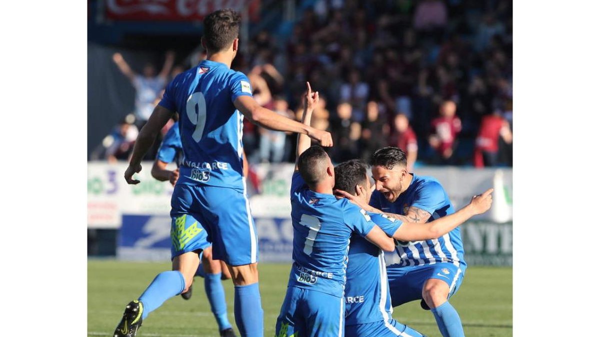 La Deportiva quiere volver a repetir hoy imágenes como la de la foto. L. DE LA MATA