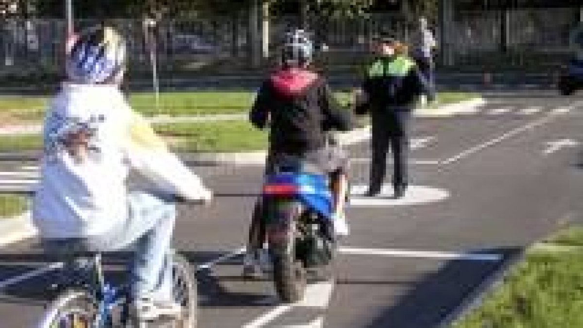 Los jóvenes han participado en un curso de seguridad vial