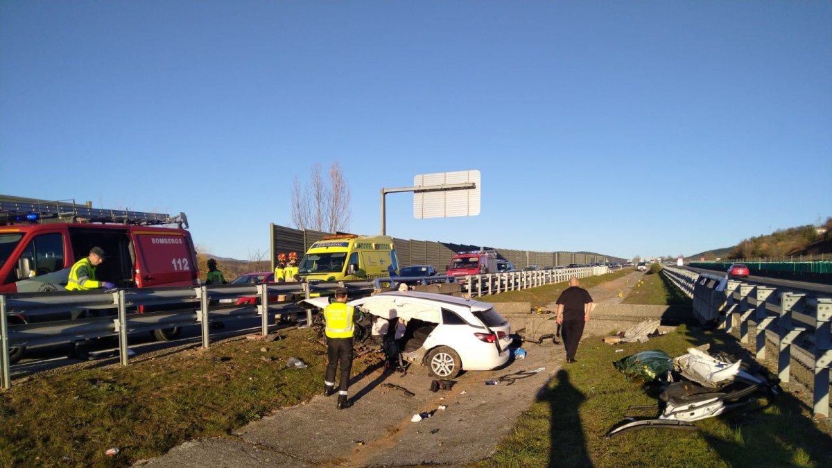 Imagen del accidente. BOMBEROS PONFERRADA