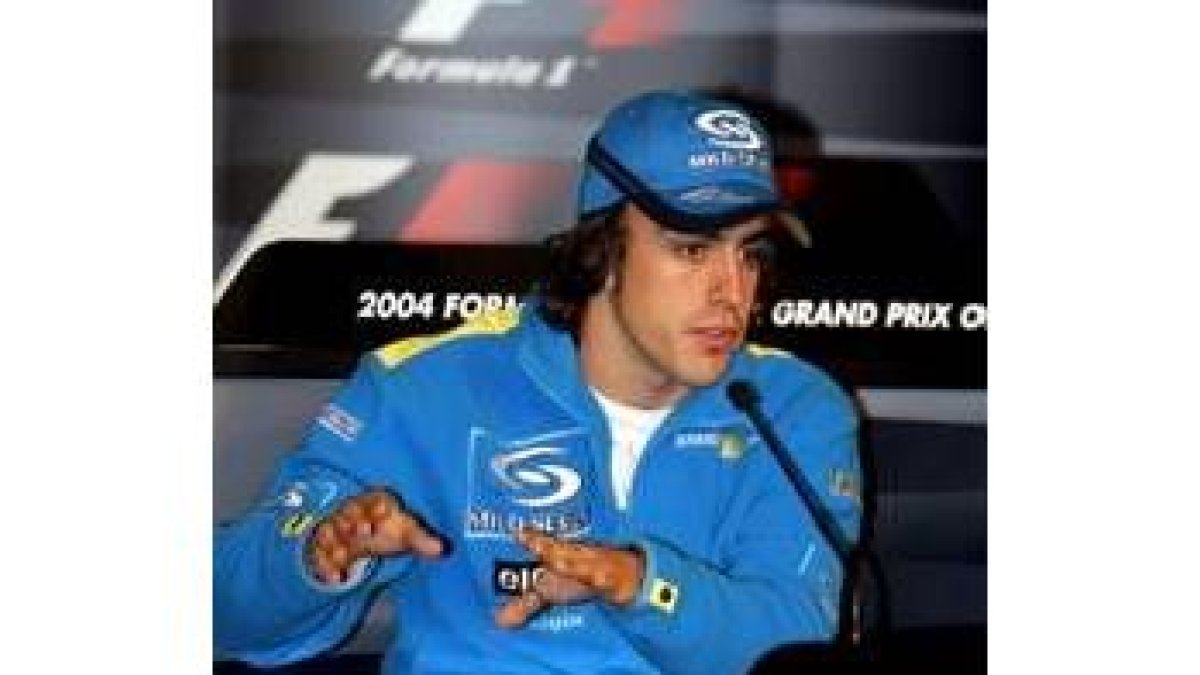 Alonso sostiene su versión sobre el accidente, donde Ralf tiene la culpa