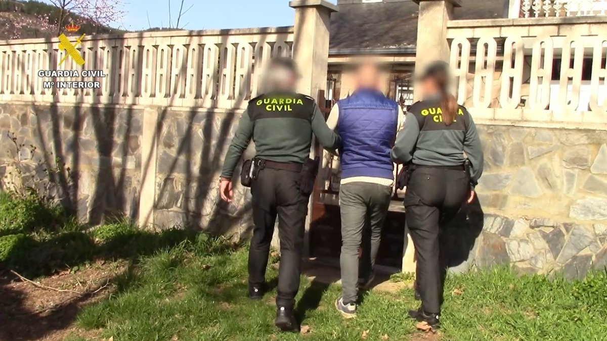 Imagen de la operación de la Guardia Civil. G. C.